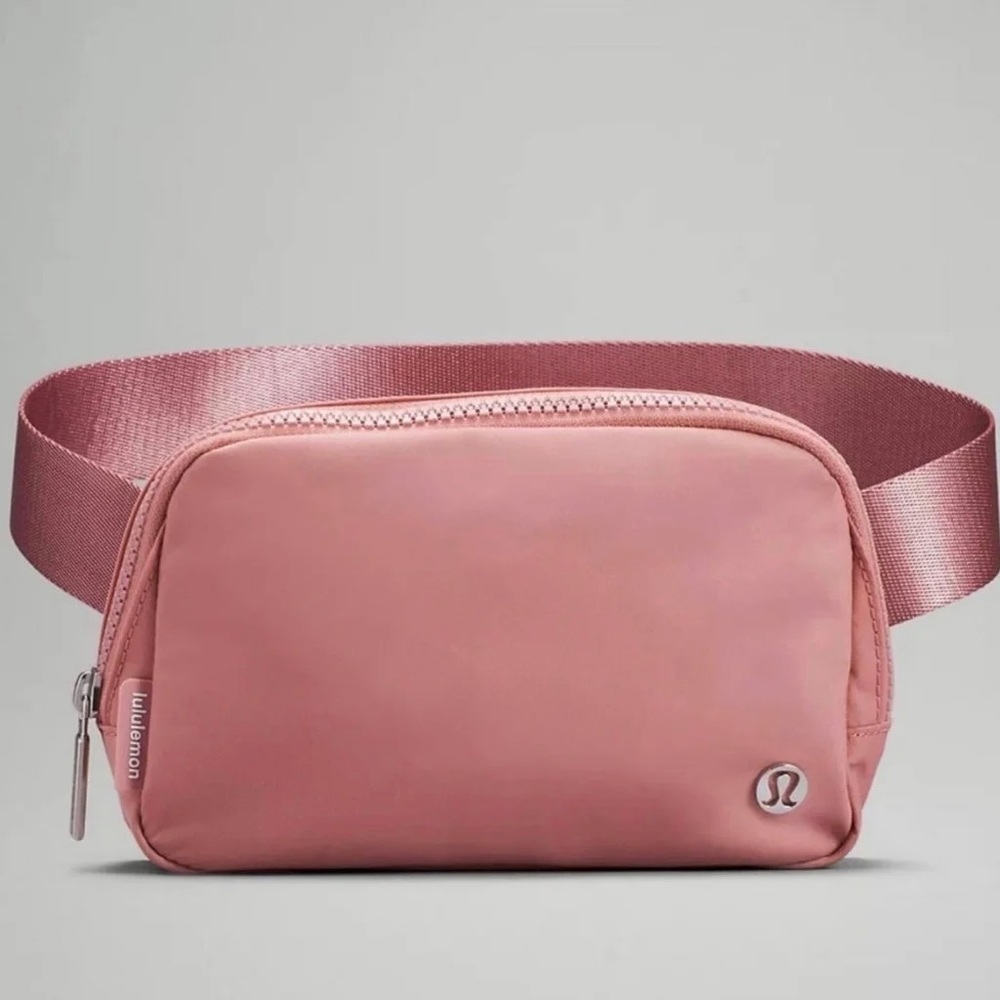 NWT Lululemon Everywhere Belt Bag 1L Pink Pastel
